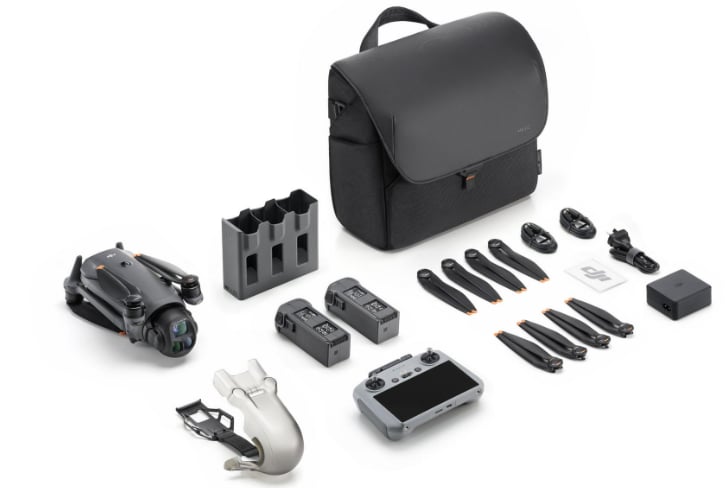 DJI MAVIC 4 PRO FLY MORE COMBO 3