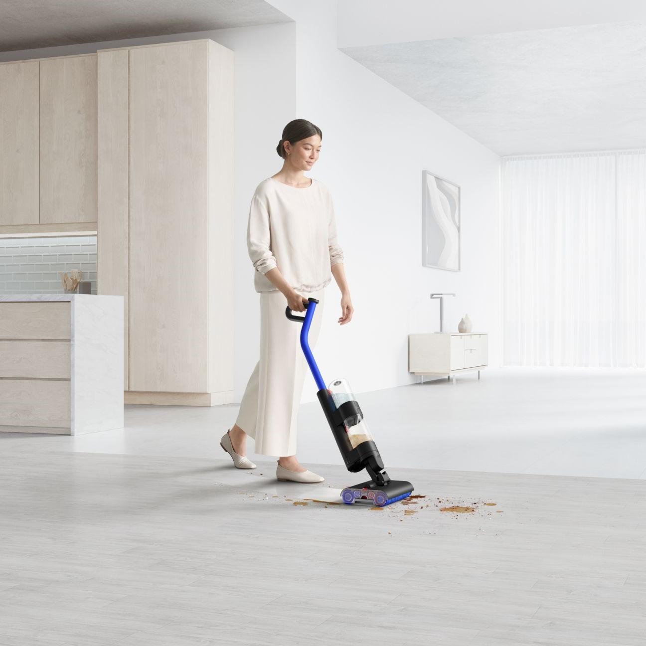 Dyson WashG1™ wet floor cleaner 21