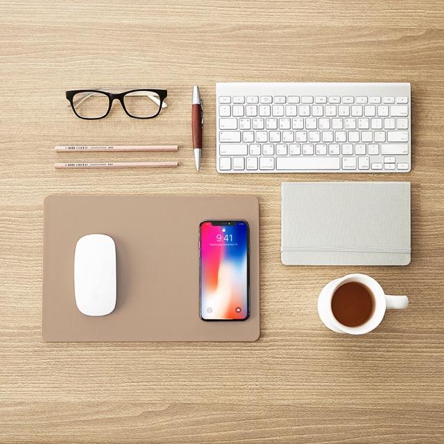 HANDS 3 - Wireless Charging Mouse Pad 11