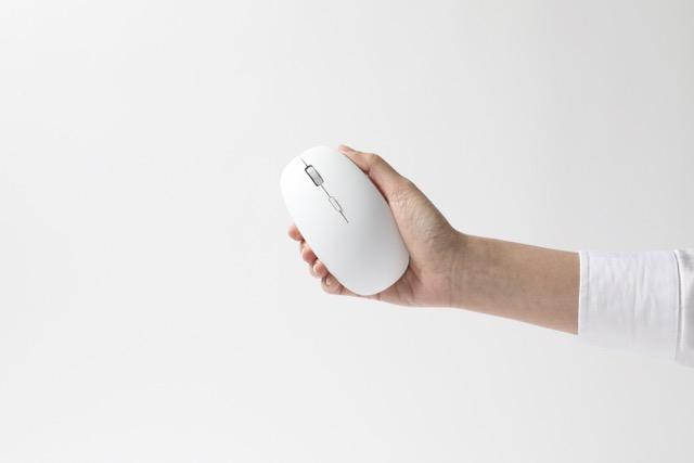 HANDS 4 - Wireless Charging Mouse 22