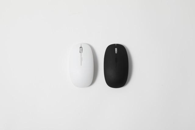 HANDS 4 - Wireless Charging Mouse 27
