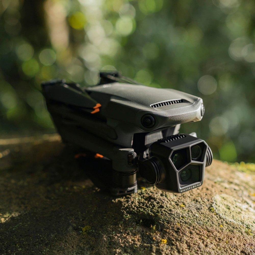 MAVIC 3 PRO FLY MORE COMBO(RC PRO) 10