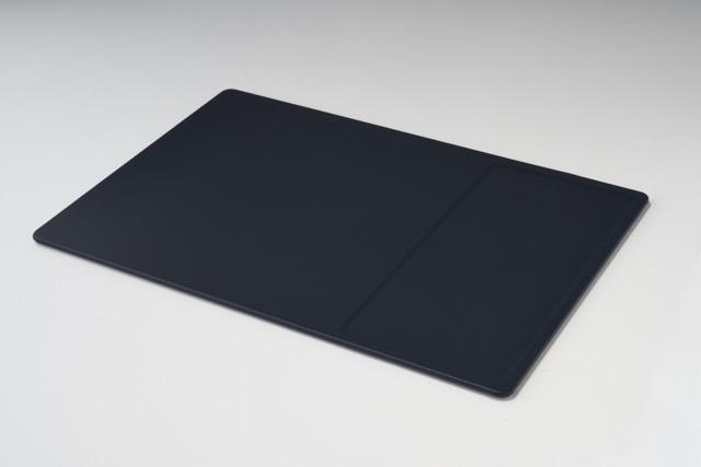 POUT HANDS 3 PRO DUAL - 3-in-1 Wide Space Dual Fast Wireless Charing Mouse Pad 4